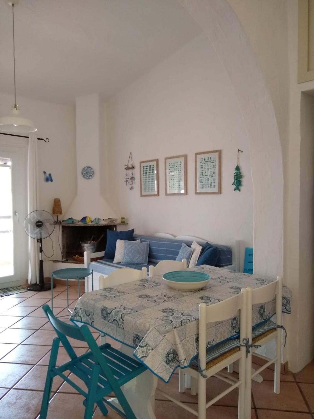 Вілла Capo Blu - Santa Margherita Di Pula Екстер'єр фото